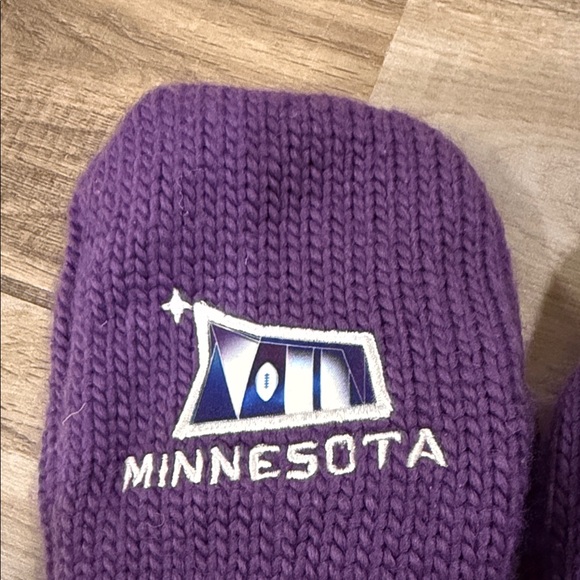 Lightly worn Purple Minnesota Knit Mittens - Picture 2 of 11
